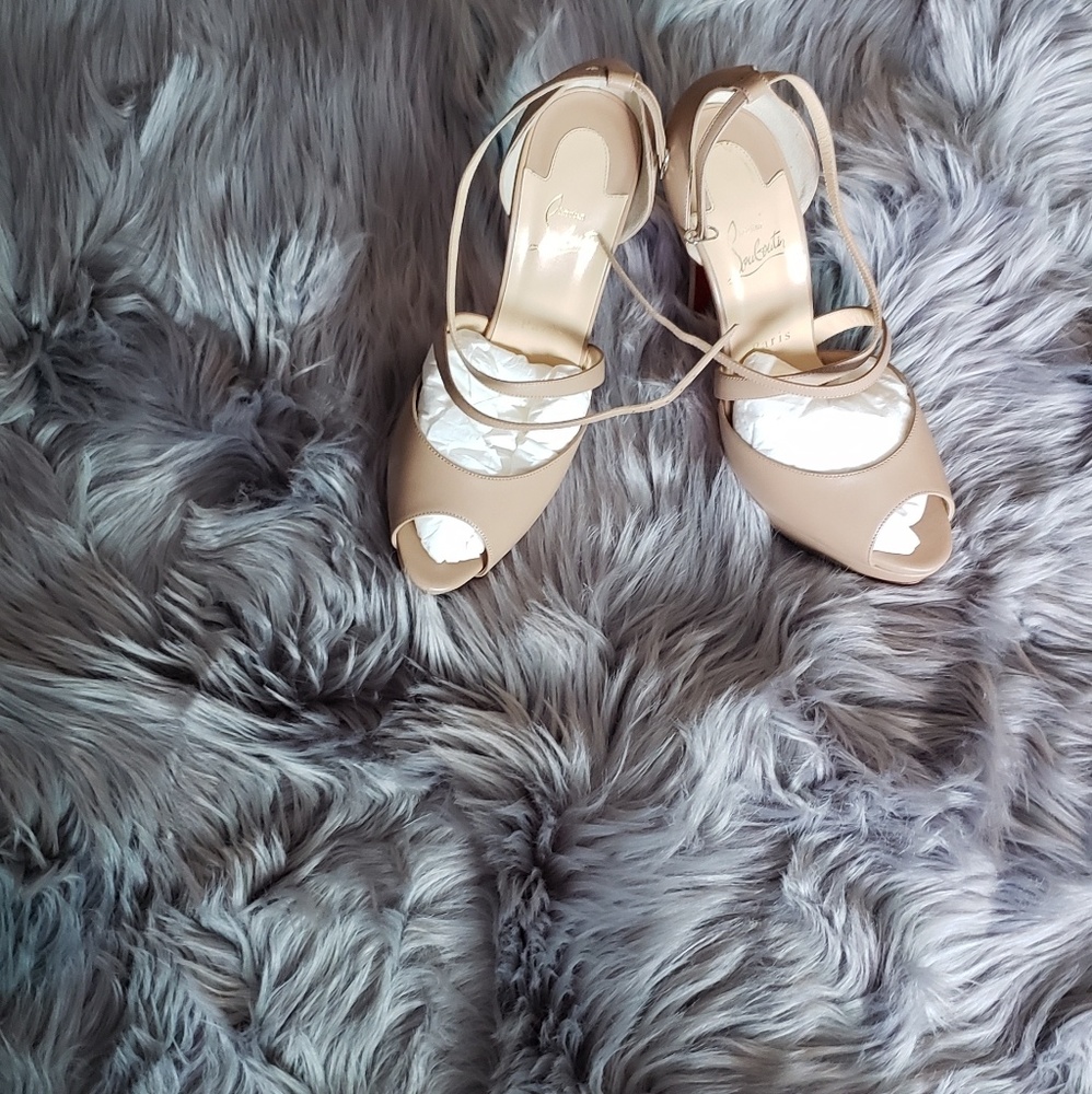 Louboutin heels size 10 1/2